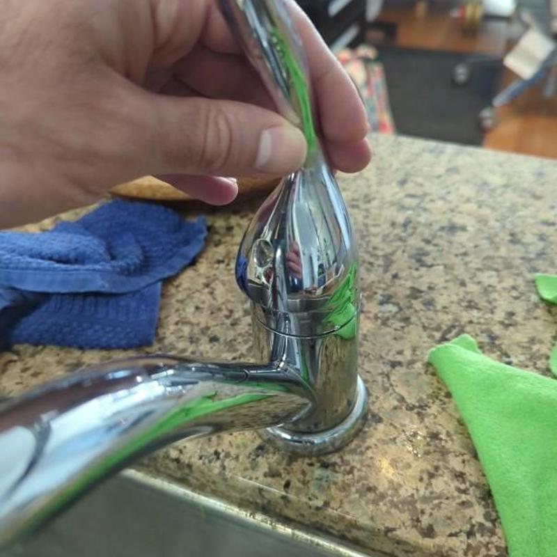 Single handle Delta kitchen faucet installation on granite