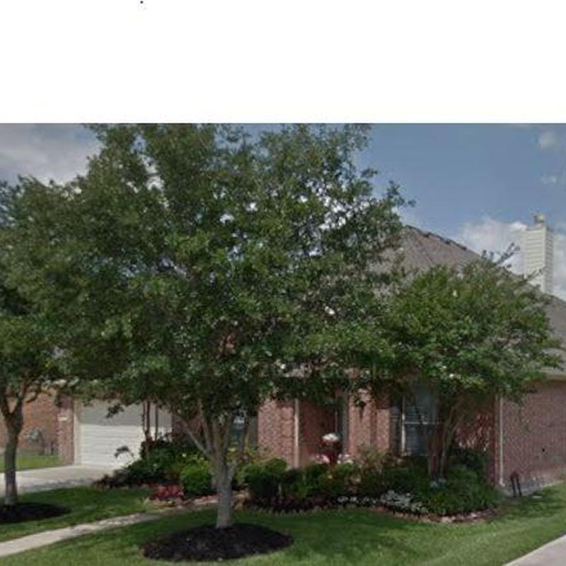 Roof shingles inspection and landscaping in Katy, TX