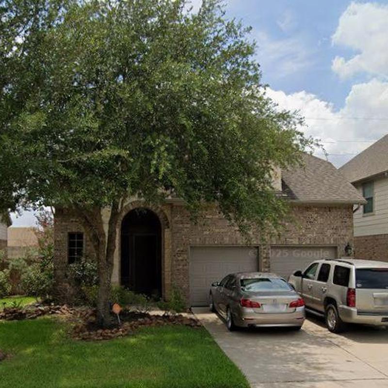 Asphalt shingle roof on residential home in Katy, TX