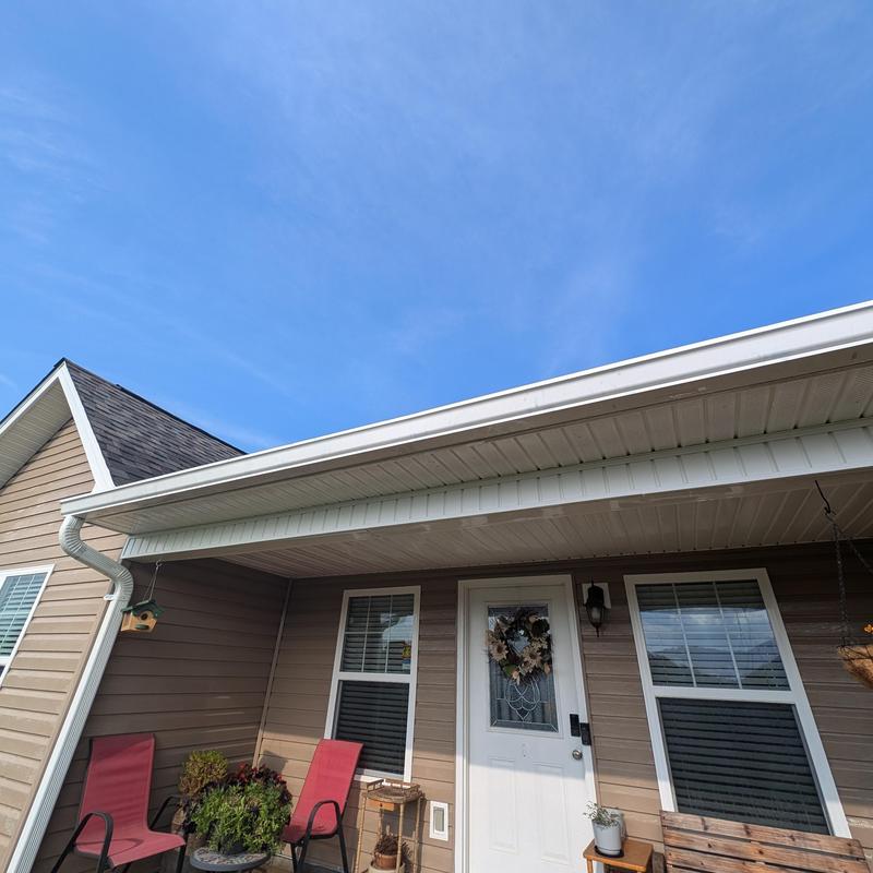 Majestic Shake roof shingles on residential porch