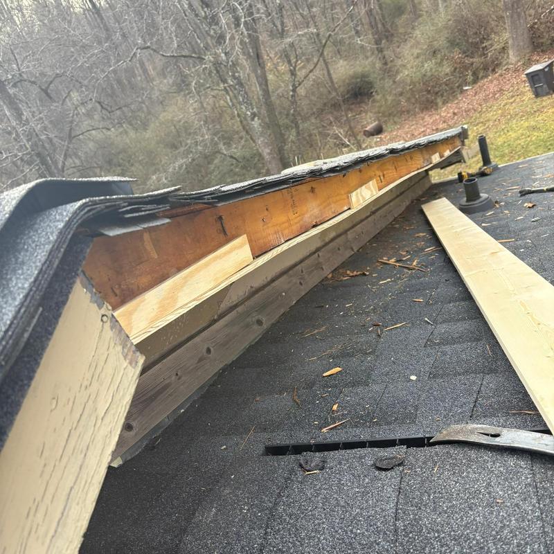 Soffit and fascia replacement on roof edge