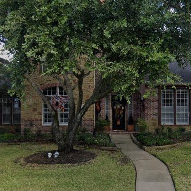 Roof structural review of residential home in Katy TX