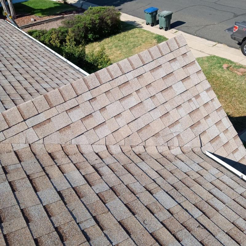 Asphalt shingle roof with no hail damage in good condition Asphalt shingle roof with no hail damage in good condition