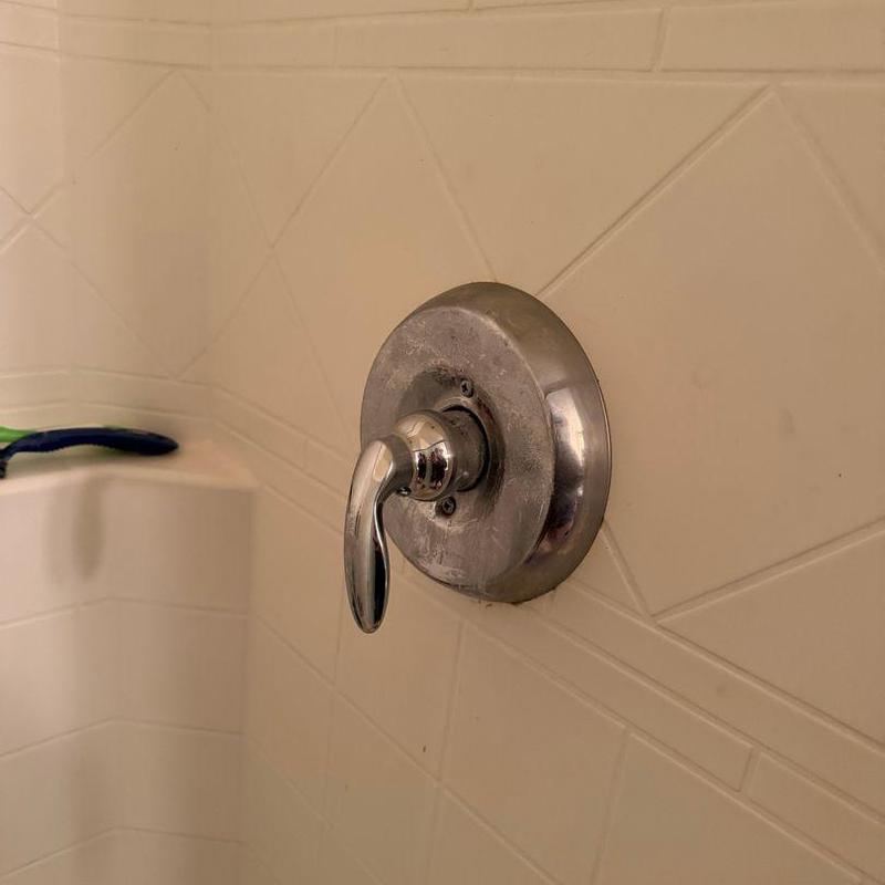 Kohler shower cartridge valve in tiled tub wall