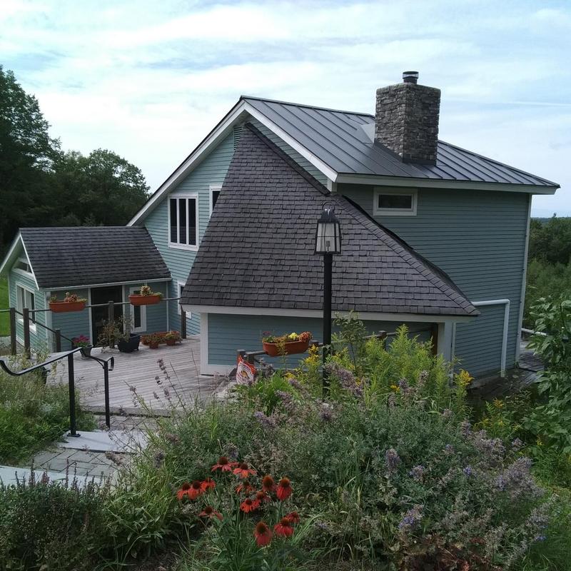 Standing seam metal roof on residential home in Vermont
