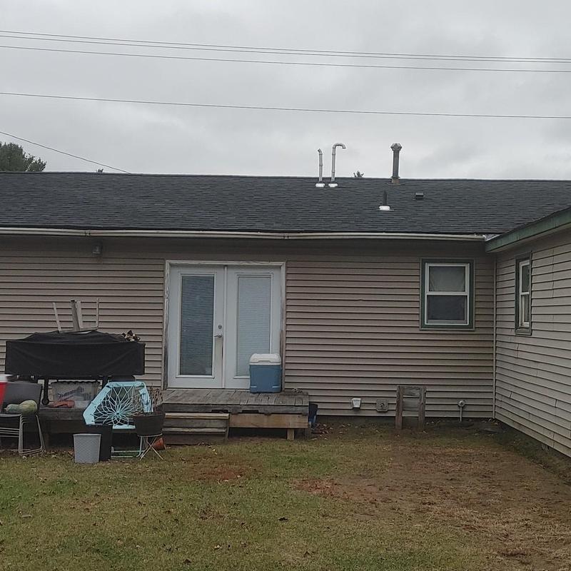 Owens Corning shingle roof on Milton home