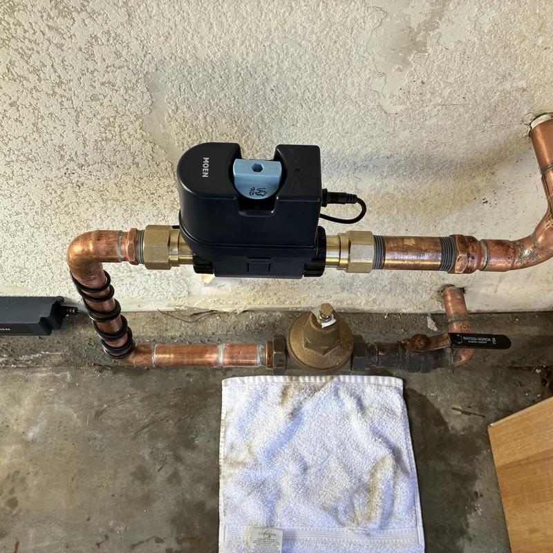 Moen Flow water leak detection and shutoff valve installation