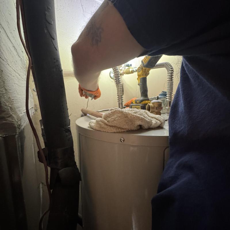50-gallon gas water heater replacement in closet
