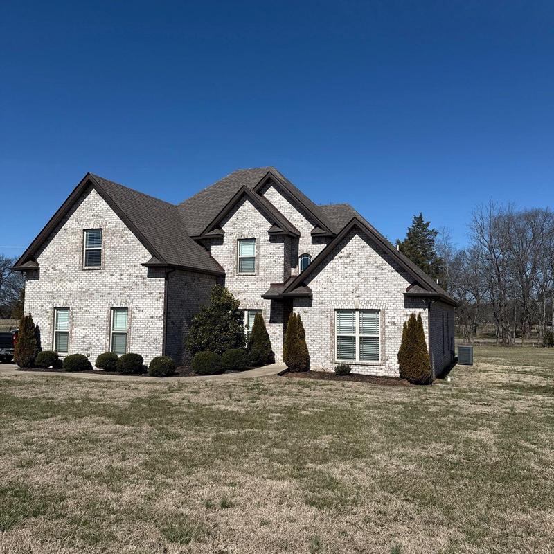 Asphalt shingle roof with no visible damage on home