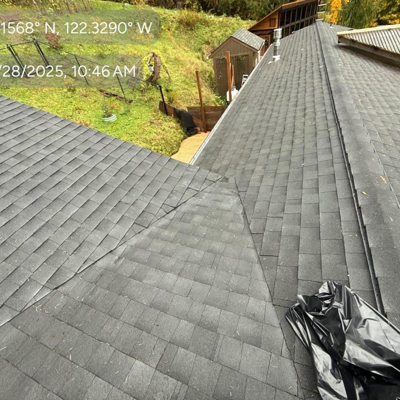 Asphalt shingle roof replacement in Stanwood, WA