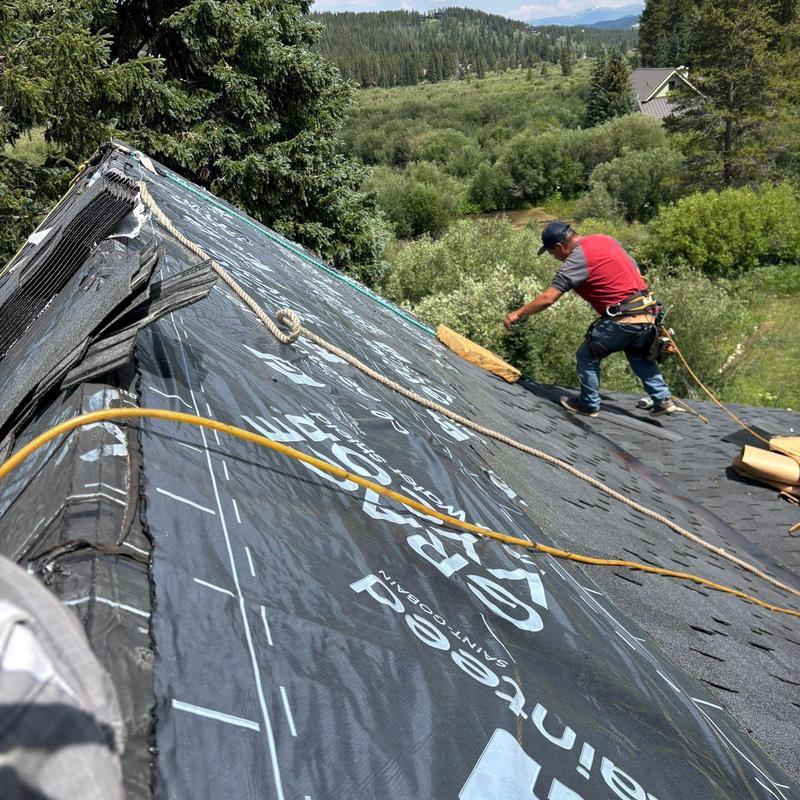 CertainTeed presidential shingle installation on garage roof