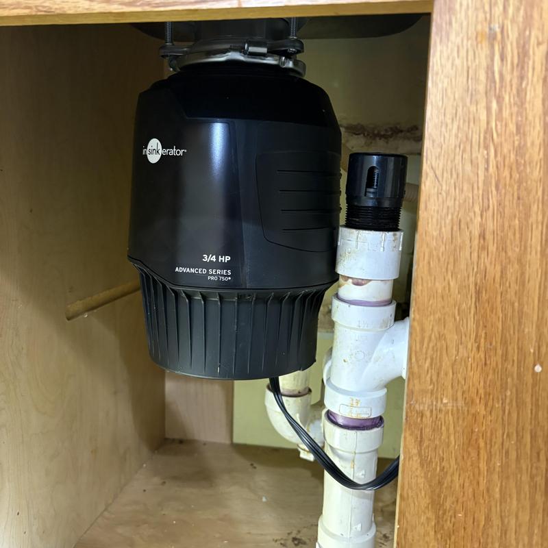 Incinerator Pro 750 garbage disposal installation under sink