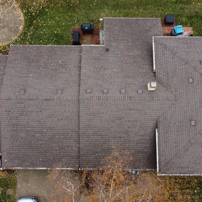 Asphalt shingle roof with Heather Blend CertainTeed Landmark