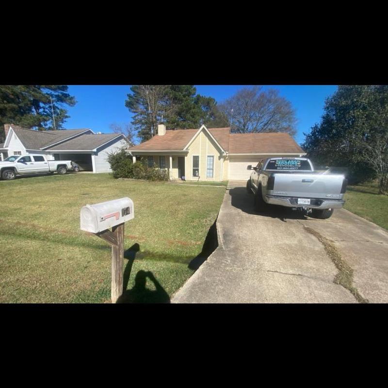 Architect roof system installation on residential house Architect roof system installation on residential house