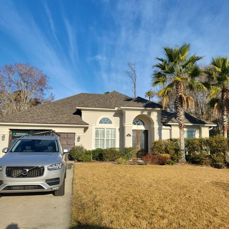 Owens Corning shingle roof on residential home