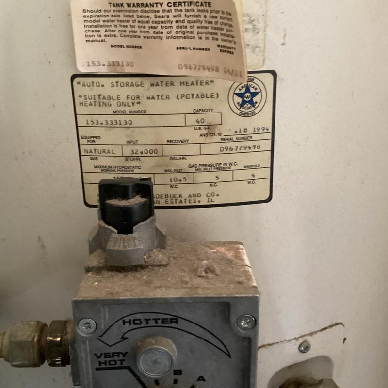 40-gallon gas water heater thermostat and label
