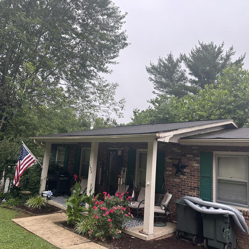 Majestic Shake shingle roof and gutters, Blountville TN