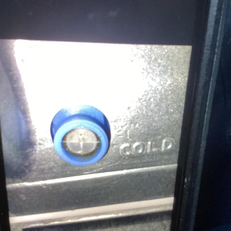 Washing machine cold side aerator with mesh screen