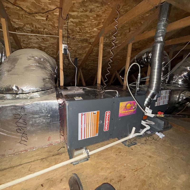 Goodman 4 ton horizontal furnace with ductwork in attic