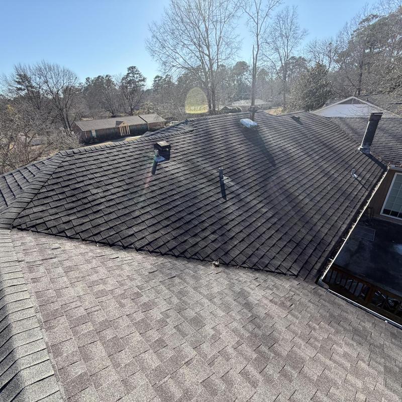 Asphalt shingle roof on single-story house in Loganville, GA
