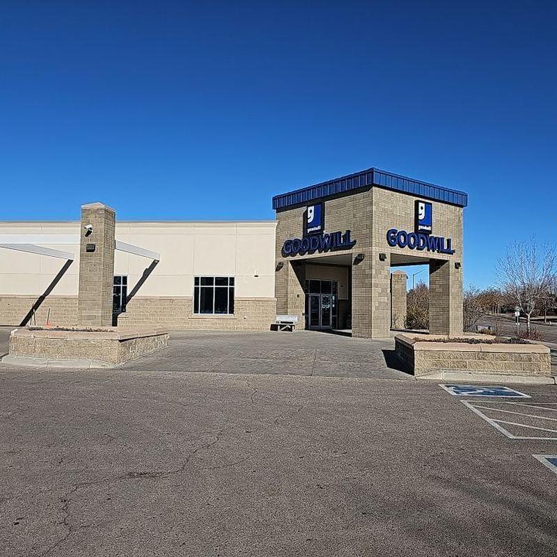 Flat roof at Goodwill facility in Fort Collins, Colorado Flat roof at Goodwill facility in Fort Collins, Colorado