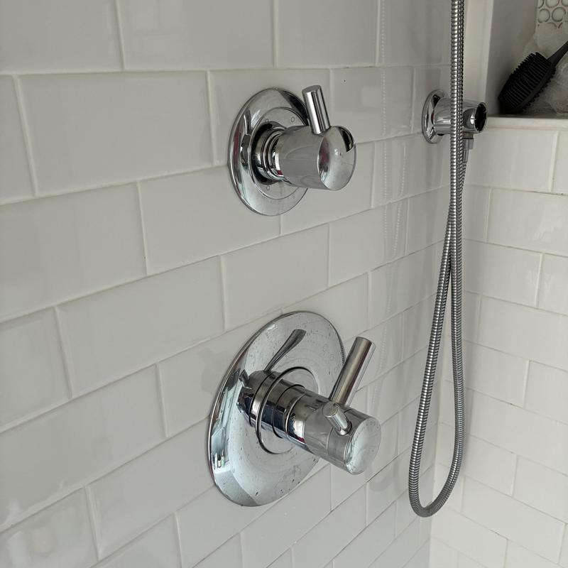 Shower faucet diverter handle and head cleaning