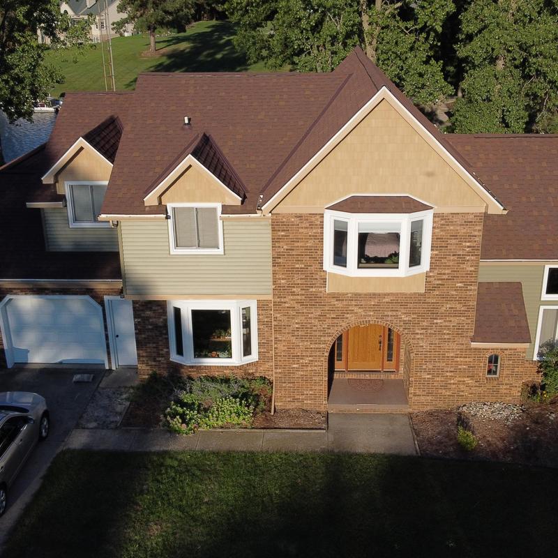 CertainTeed Cedar Impressions vinyl shake siding on gables