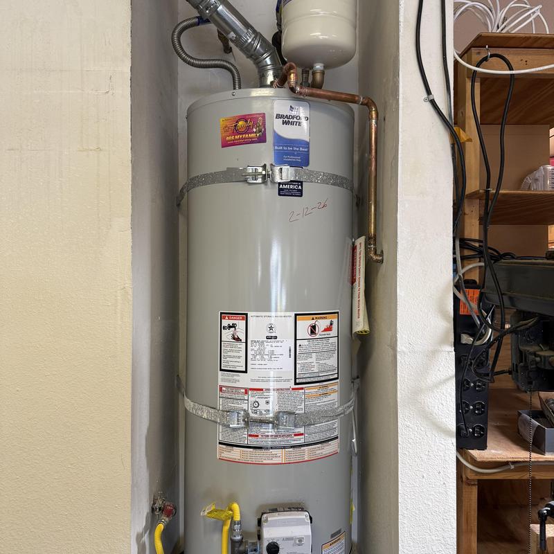 40-gallon natural gas water heater with expansion tank