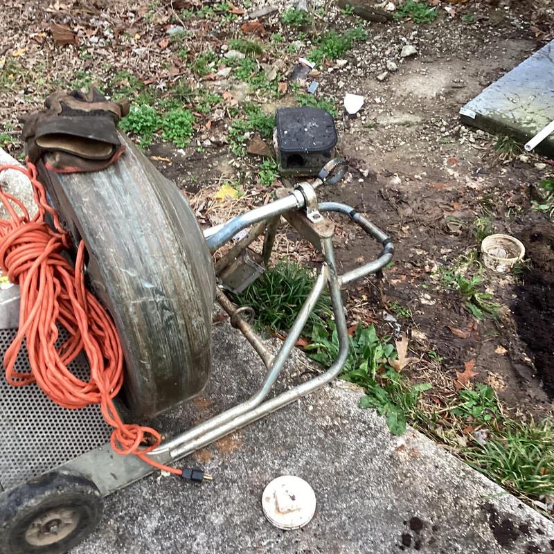 Mainline cable machine with orange extension cord