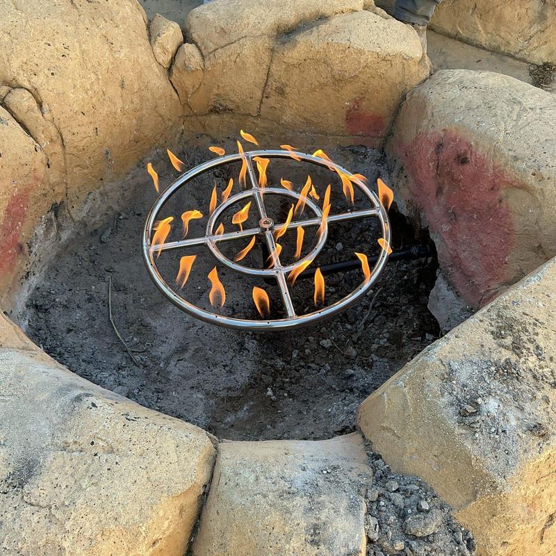 Exterior fire pit burner with active flames