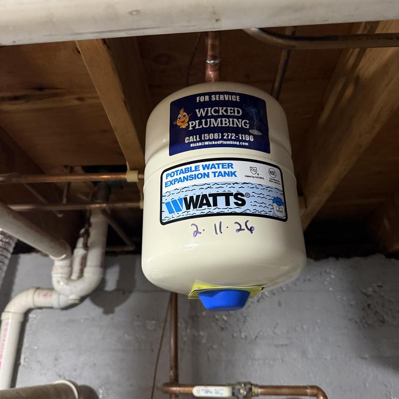 Potable water expansion tank installation in basement Potable water expansion tank installation in basement