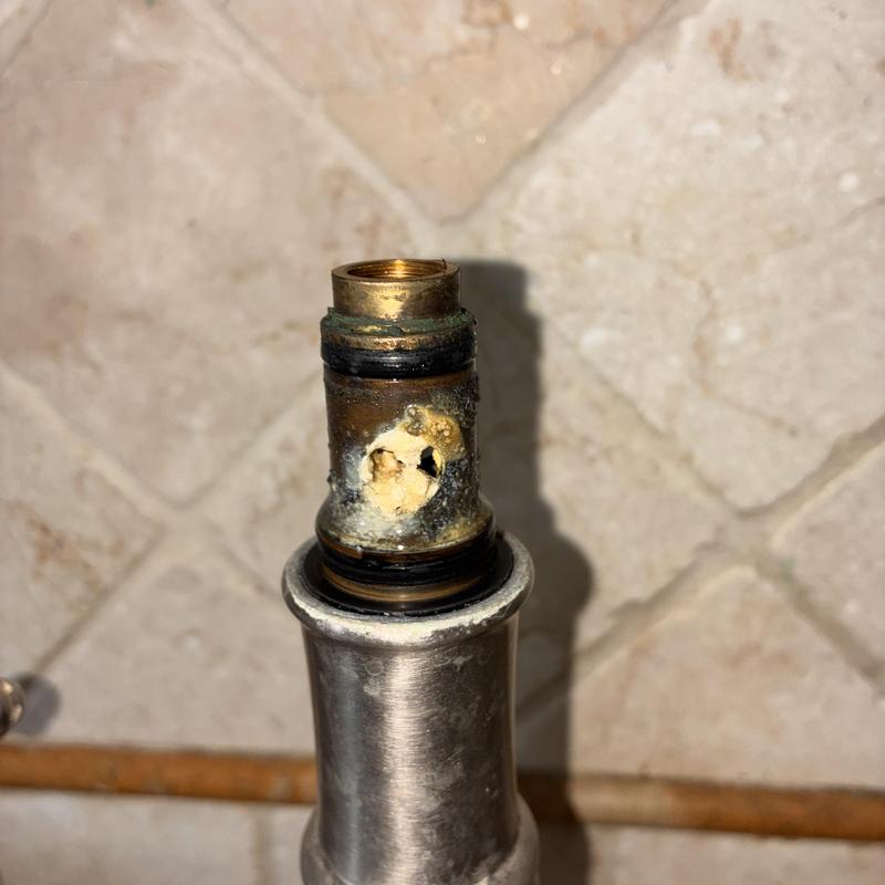 Faucet cartridge with corrosion and mineral buildup