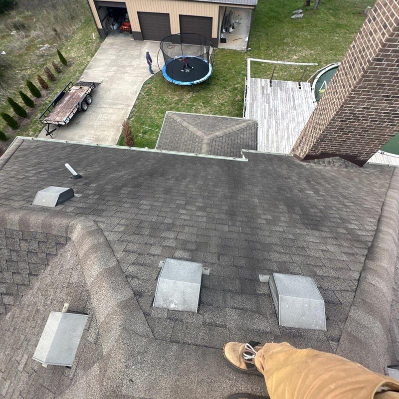 Roof ventilation assessment on shingle roof