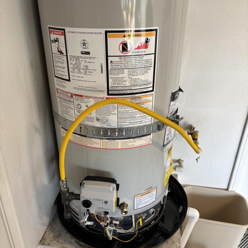 Bradford White 50-gal water heater with gas flex line