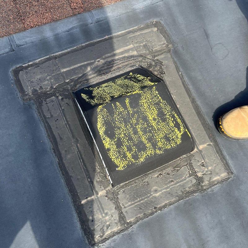 Roof vent flashing with sealant and wear signs