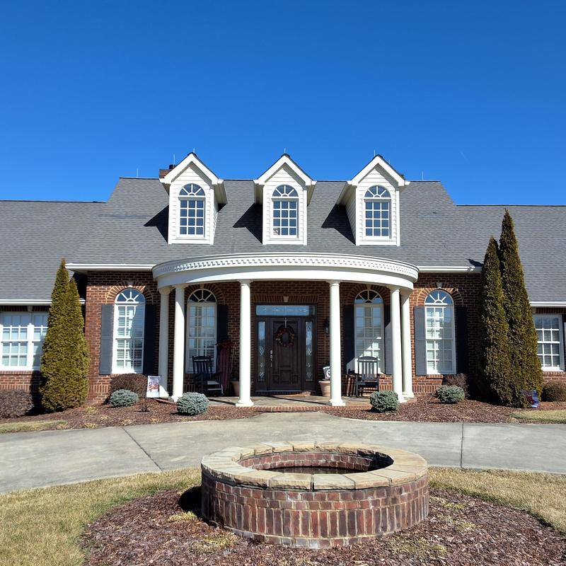 Atlas Pinnacle Pristine Black Shadow shingle roof