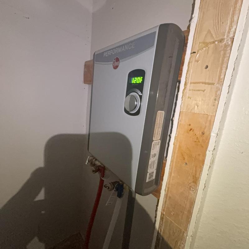 Tankless water heater Rheem with new supply lines