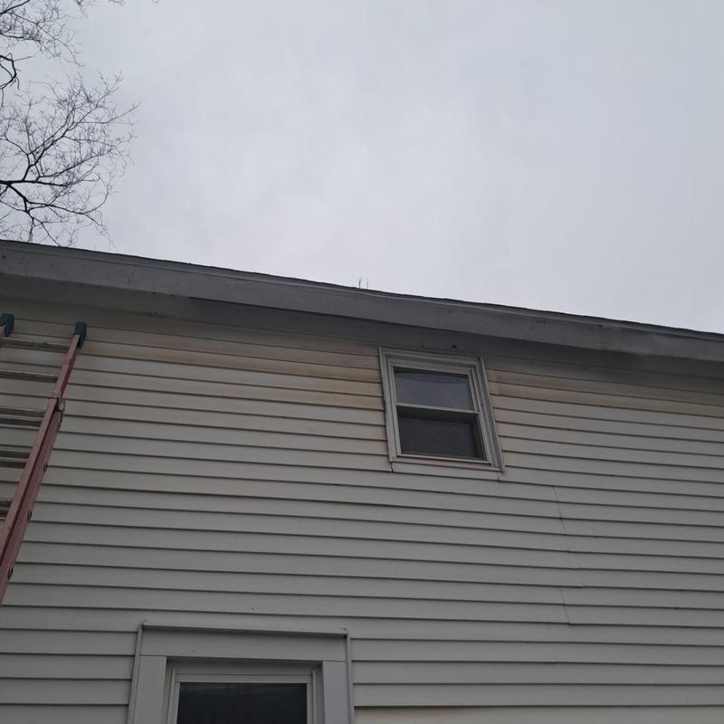 Fascia and gutter damage with ladder on siding Fascia and gutter damage with ladder on siding