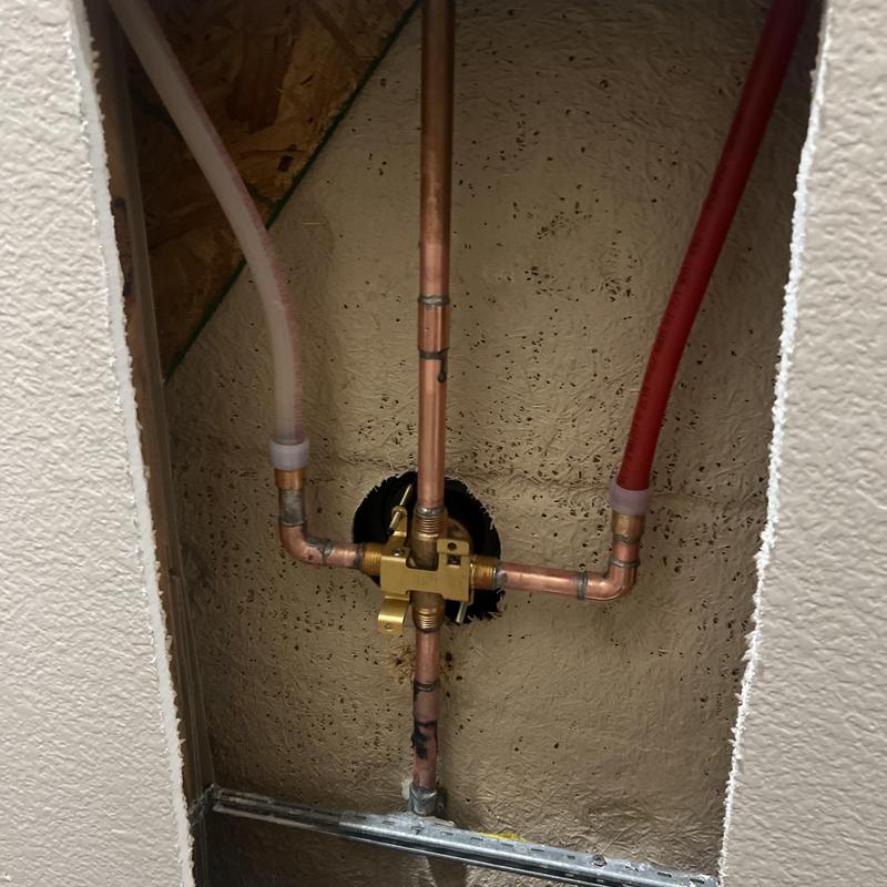 Shower valve installation with copper and PEX pipes
