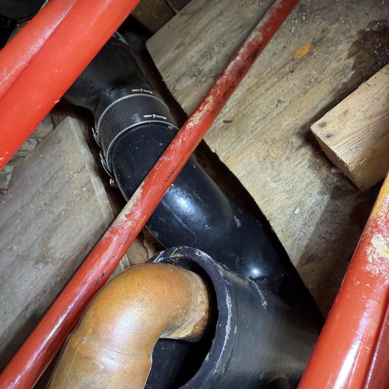 P-trap and drain line alignment with 90 fitting