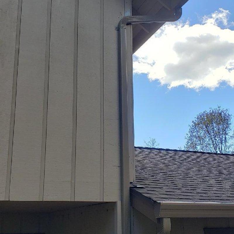 GAF asphalt roof with steel seamless gutters and guards