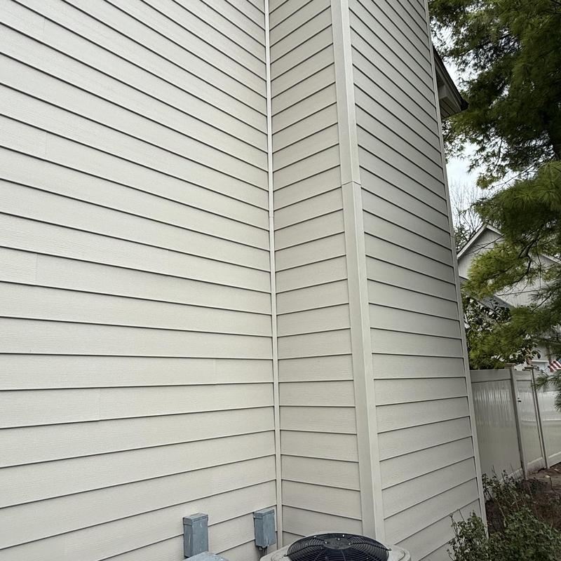 Composite insulated siding on exterior house corner