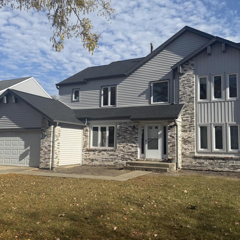 Atlas Impact Class 4 roof and vinyl siding installation