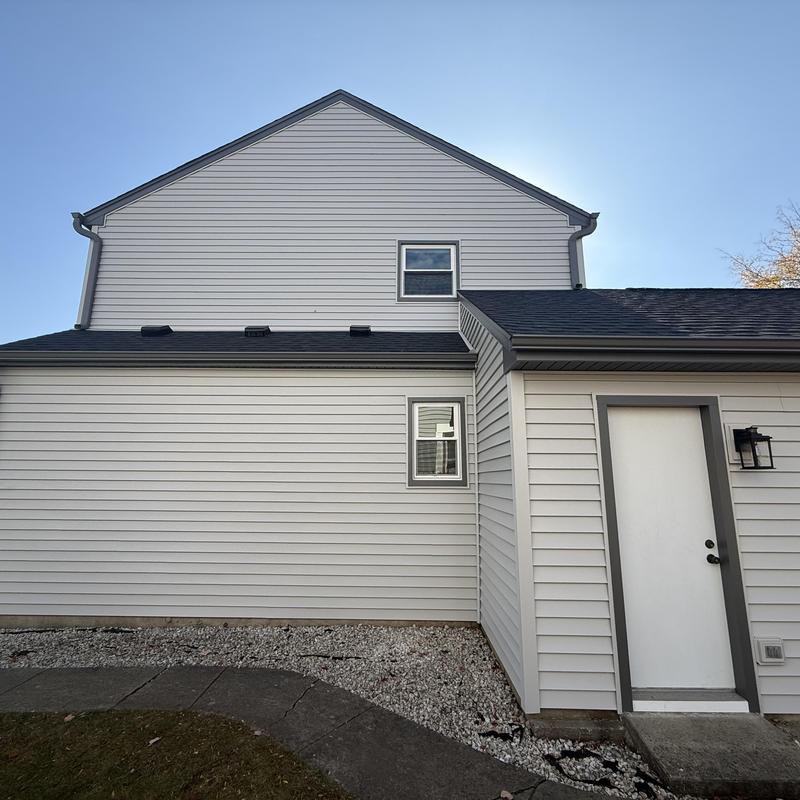 Charter Oak vinyl siding with soffit and fascia
