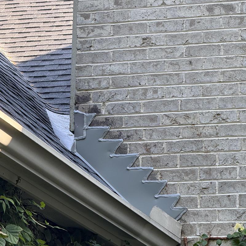 Atlas Pinnacle Pristine asphalt roof step flashing detail