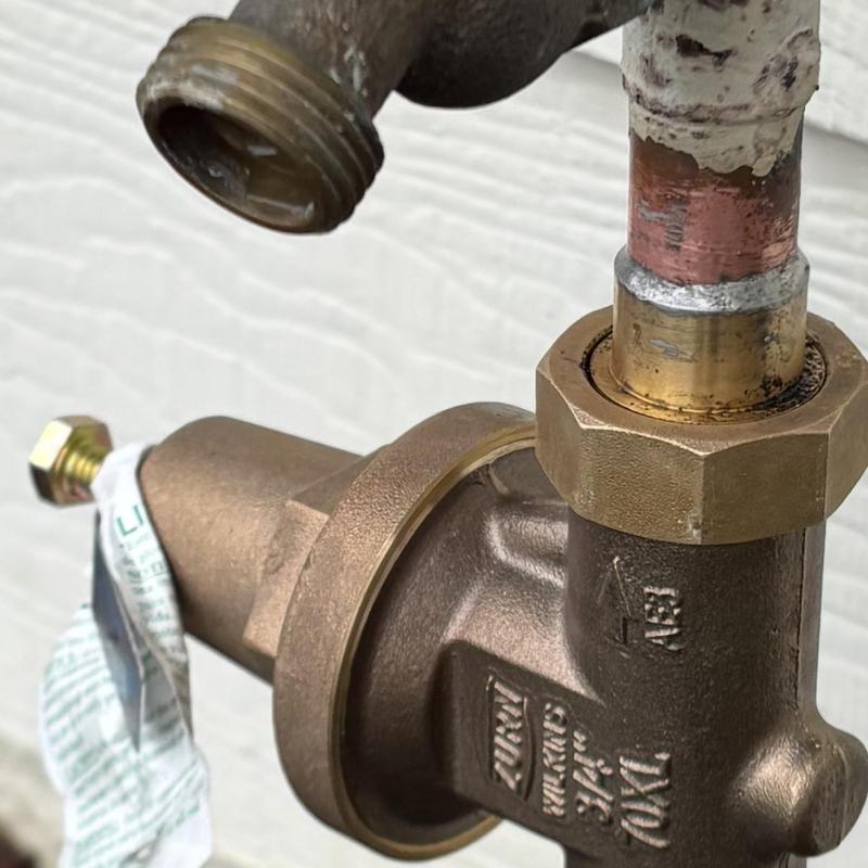 Zurn pressure regulator installed on outdoor faucet
