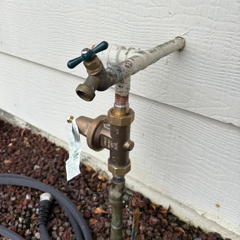 Zurn pressure regulator installed on outdoor hose bib