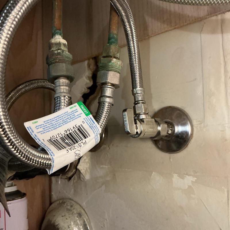 Cold angle stop valve and supply line installation