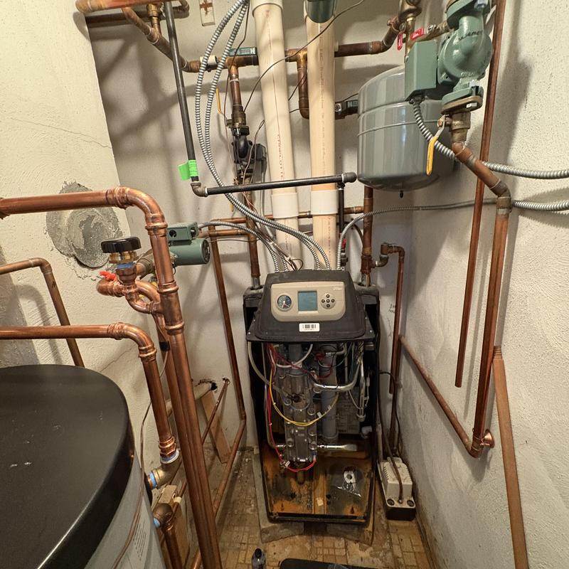 Well McLean 105 Ultra boiler with gas valve leak and pipes