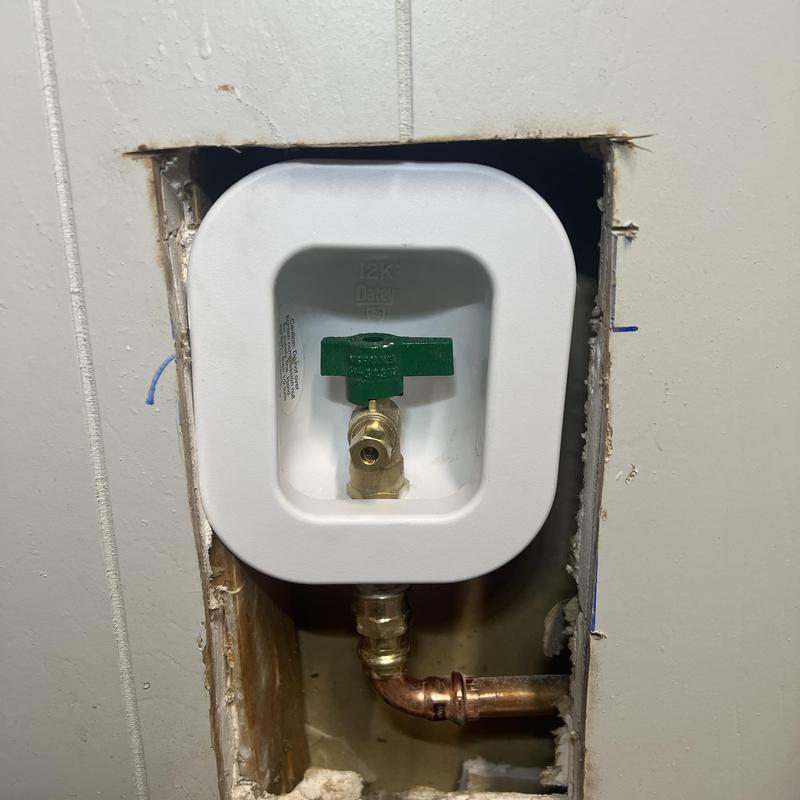 Ice maker shut off valve with copper piping installation